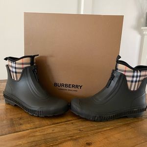 Burberry Women Flinton Rain Boots